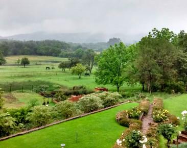 Scenic Black Horse Estate